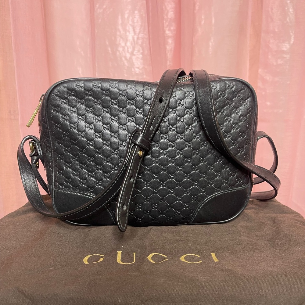 Gucci Microguccissima Mini Bree Crossbody Bag in BLK.